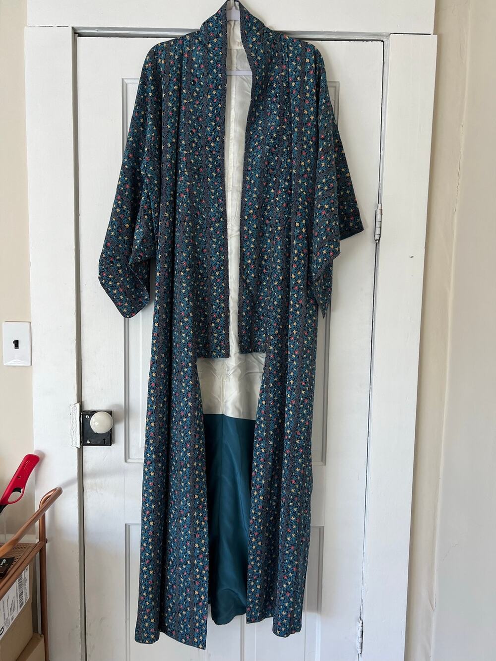 Japanese kyoto beautiful Kimono yukata haori floral blue 59” long silk unisex